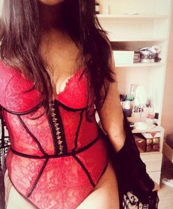 Я опытна и знаю, как доставить тебе удовольствие. 💋 Мои услуги включают классический секс, оральный секс, анальный секс и многое другое. Я открыта для экспериментов и готова исполнить твои самые сокровенные фантазии. 😈 Мои фото настоящие и абсолютно отражают мою красоту и сексуальность. Мои клиенты всегда остаются довольными и возвращаются ко мне снова и снова. 💕 Не упусти возможность провести незабываемое время со мной, пиши или звони прямо сейчас! 📞 6296, 23 года